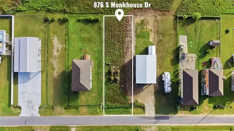 876 S Monkhouse Drive Crystal Beach TX 77650