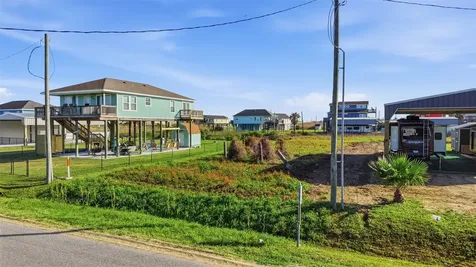876 S Monkhouse Drive Crystal Beach TX 77650