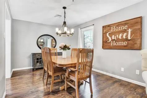 404 Independence Drive Friendswood TX 77546