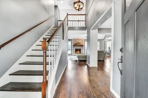 404 Independence Drive Friendswood TX 77546