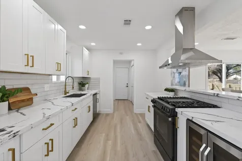 6207 Rollingbrook Drive Houston TX 77096