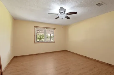 86 Oak Hill Drive Huntsville TX 77320