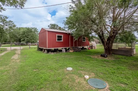 86 Oak Hill Drive Huntsville TX 77320