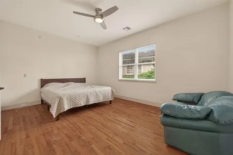 58 Briar Hollow Lane 204 Houston TX 77027