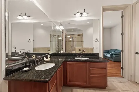 58 Briar Hollow Lane 204 Houston TX 77027