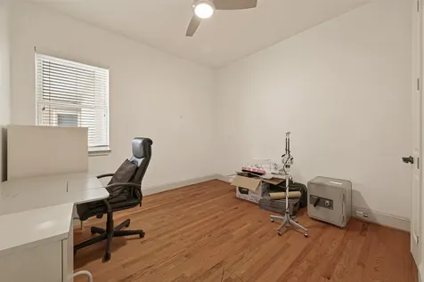 58 Briar Hollow Lane 204 Houston TX 77027