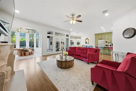 4923 Palmetto Street Bellaire TX 77401