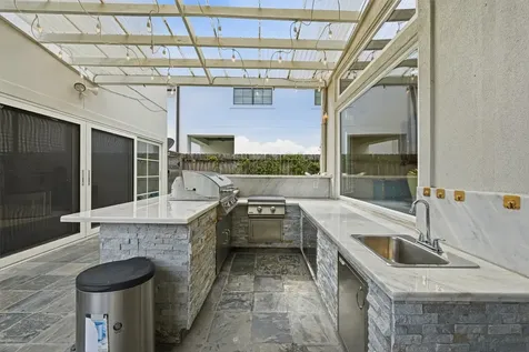 4923 Palmetto Street Bellaire TX 77401