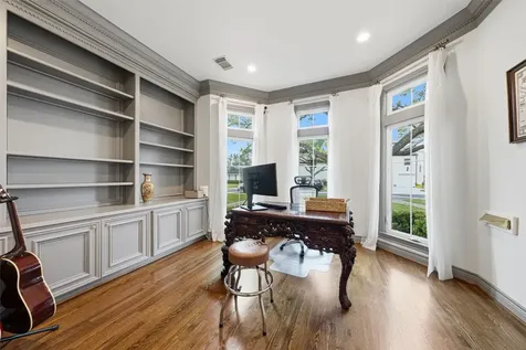 4923 Palmetto Street Bellaire TX 77401