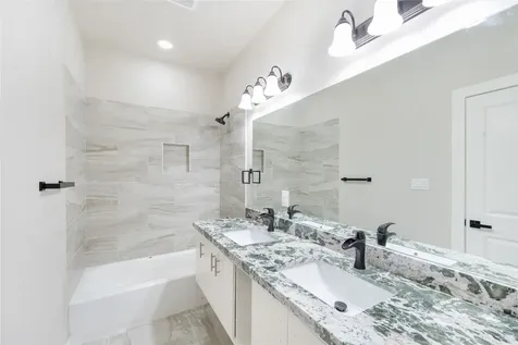 6809 Fairway A Houston TX 77087