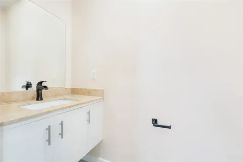 6809 Fairway A Houston TX 77087