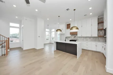 929 Fisher Street F Houston TX 77018