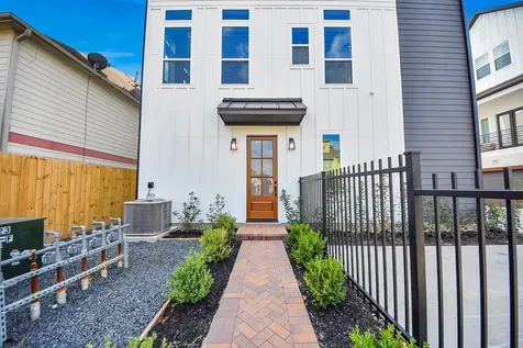 929 Fisher Street F Houston TX 77018