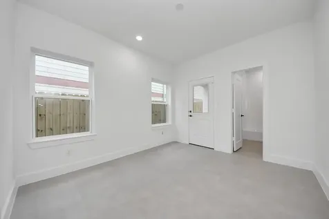 929 Fisher Street F Houston TX 77018