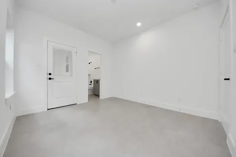 929 Fisher Street F Houston TX 77018