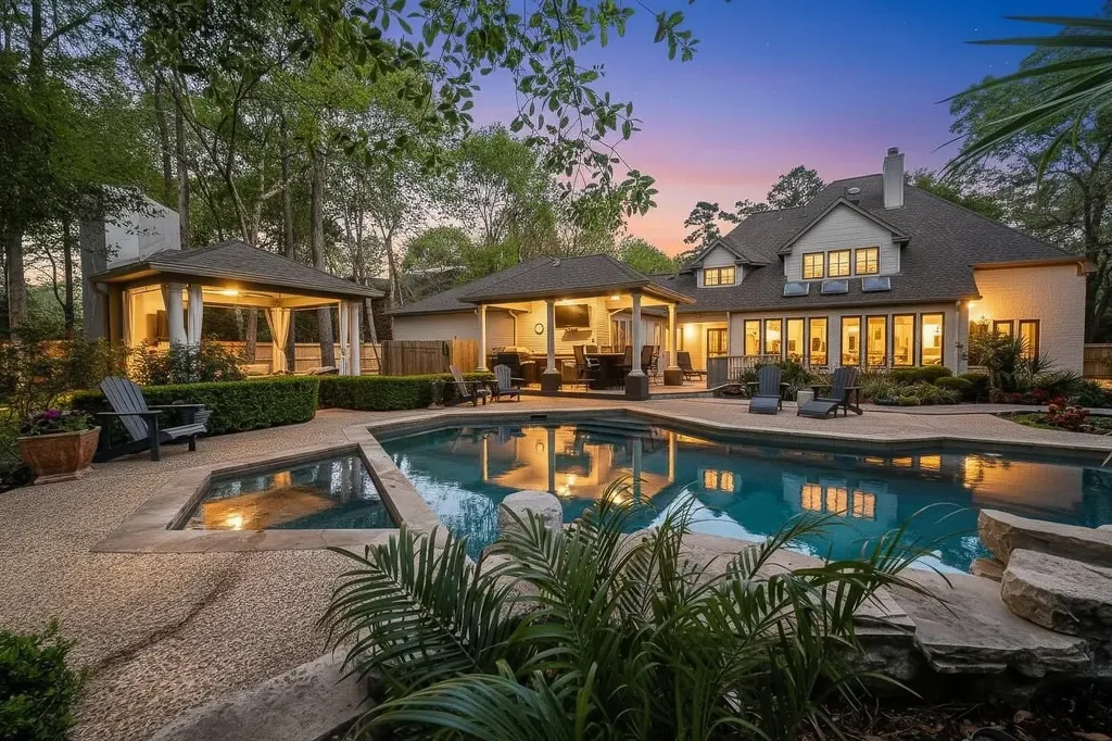 6 Red Sable Point The Woodlands TX 77380