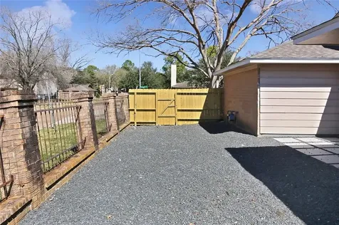 10839 Sugar Hill Drive A Houston TX 77042