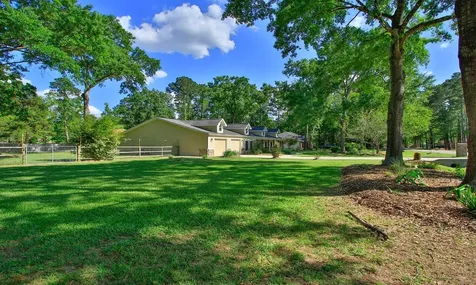 502 Weisinger Drive Magnolia TX 77354