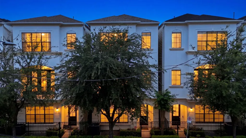 911 W Drew Street Houston TX 77006