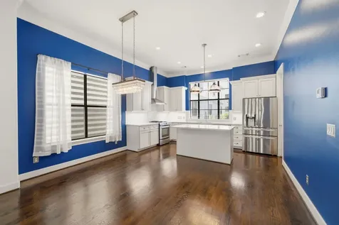 911 W Drew Street Houston TX 77006