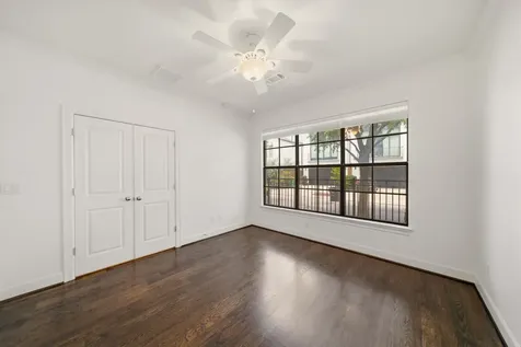 911 W Drew Street Houston TX 77006