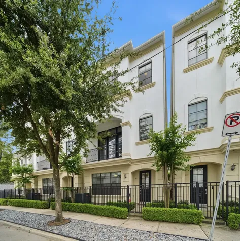 911 W Drew Street Houston TX 77006