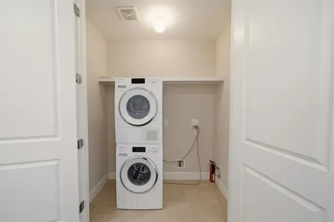 911 W Drew Street Houston TX 77006