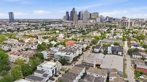 911 W Drew Street Houston TX 77006
