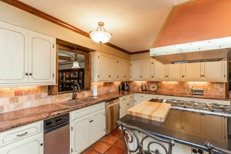 5990 Pinkstaff Lane Beaumont TX 77706
