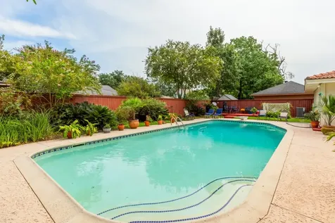 5990 Pinkstaff Lane Beaumont TX 77706