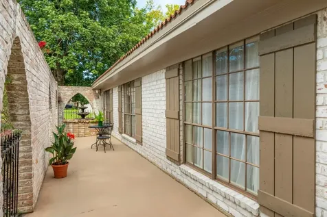 5990 Pinkstaff Lane Beaumont TX 77706