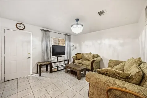 8456 Leawood Boulevard Houston TX 77072
