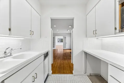 2402 Commonwealth Street Houston TX 77006
