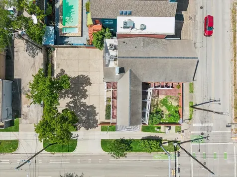 2402 Commonwealth Street Houston TX 77006