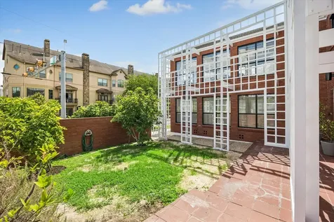 2402 Commonwealth Street Houston TX 77006