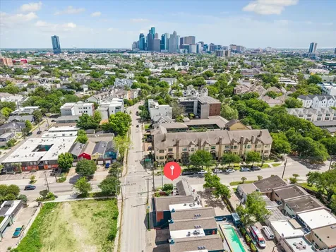2402 Commonwealth Street Houston TX 77006