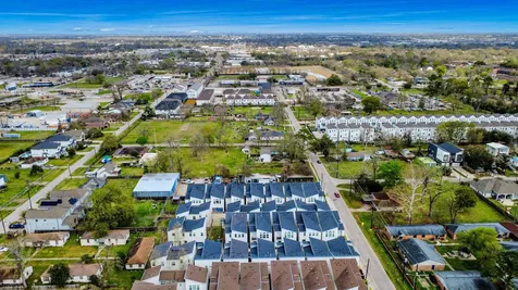 506 W Donovan Street F Houston TX 77091