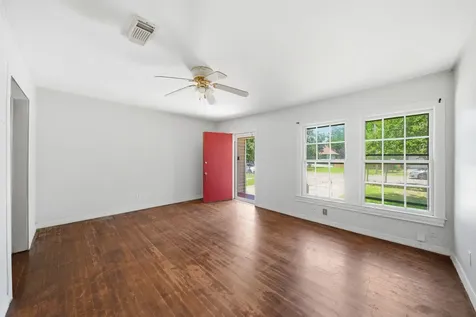 410 Live Oak Street Pasadena TX 77506