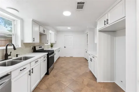 207 Burgundy Lane League City TX 77573