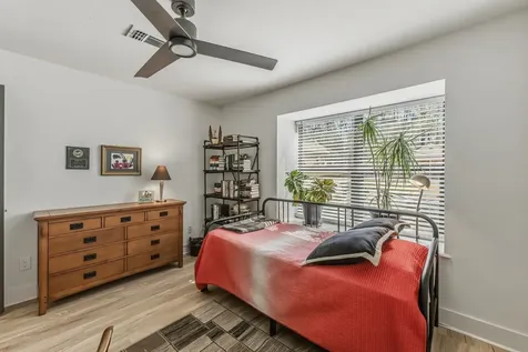 1905 Rollingwood Drive Huntsville TX 77340