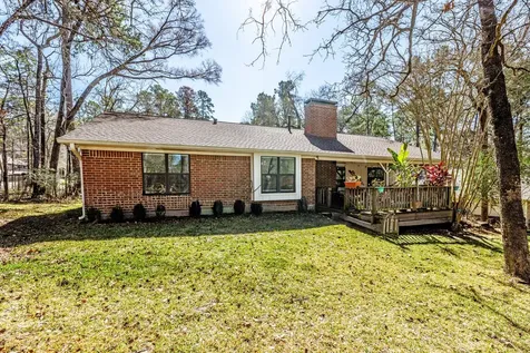 1905 Rollingwood Drive Huntsville TX 77340