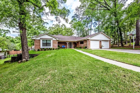 1905 Rollingwood Drive Huntsville TX 77340