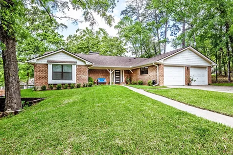 1905 Rollingwood Drive Huntsville TX 77340
