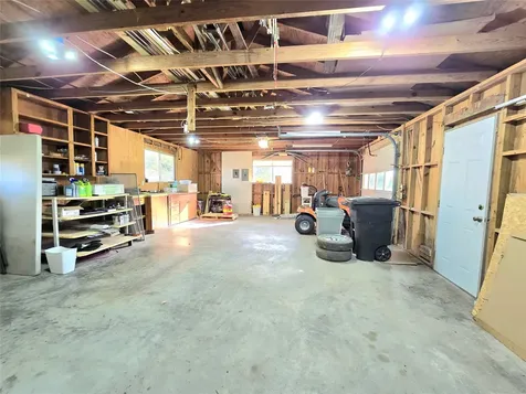 607 S Main Street Dayton TX 77535