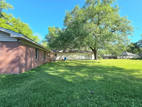 607 S Main Street Dayton TX 77535