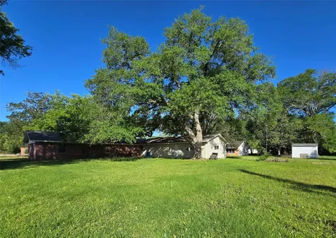 607 S Main Street Dayton TX 77535