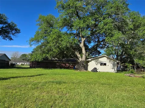607 S Main Street Dayton TX 77535