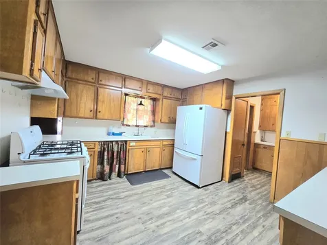 607 S Main Street Dayton TX 77535