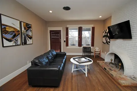 1110 Missouri Street Houston TX 77006