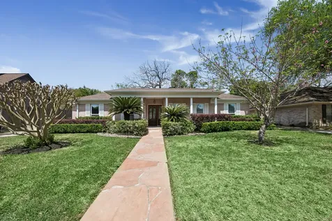 7726 Meadowvale Drive Houston TX 77063
